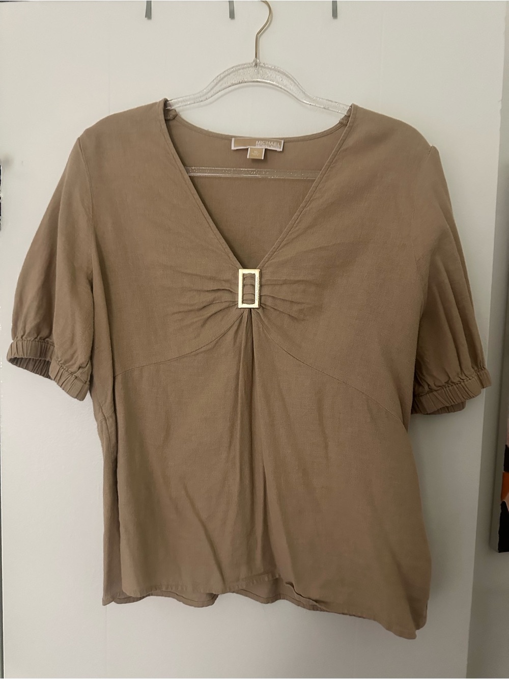 Michael Kors Taupe Short Sleeve V-Neck Top with Gold Buckle
